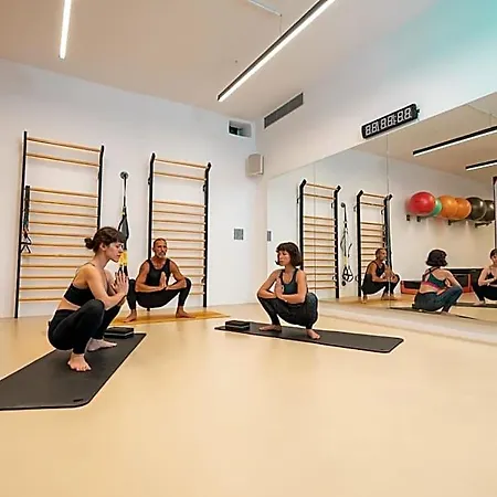 Koukoumi Vegan Boutique 5* Ano Mera
