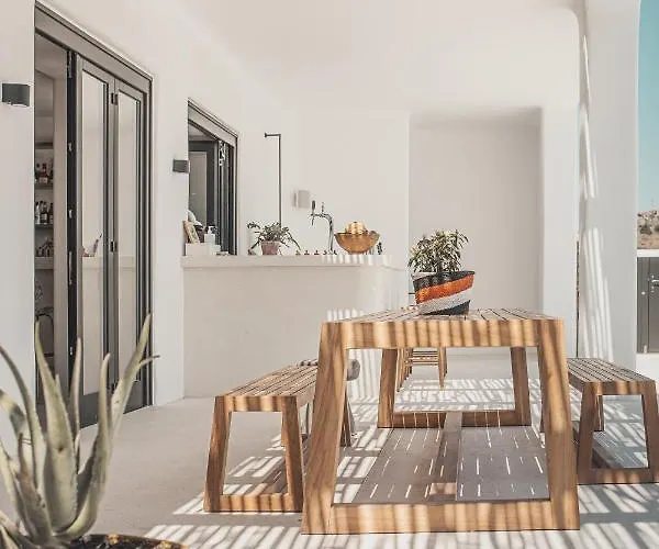 Koukoumi Vegan Boutique فندق