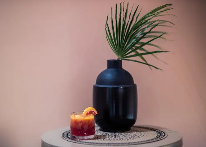 Koukoumi Vegan Boutique فندق