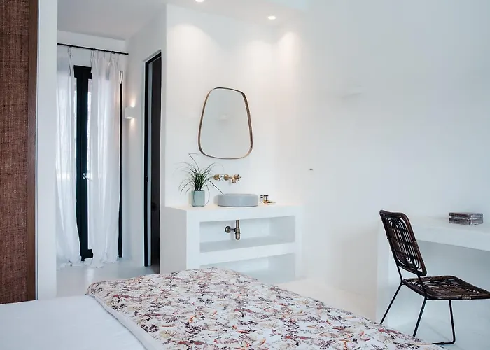 Koukoumi Vegan Boutique فندق أنو ميرا